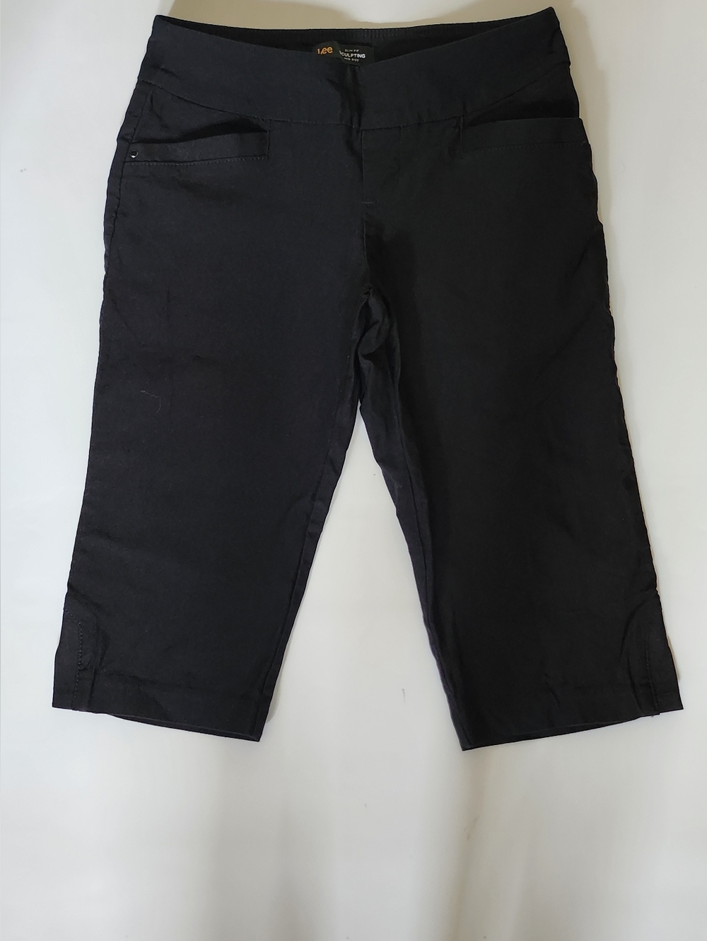 Black Knee-Length Stretch Capri Pants
